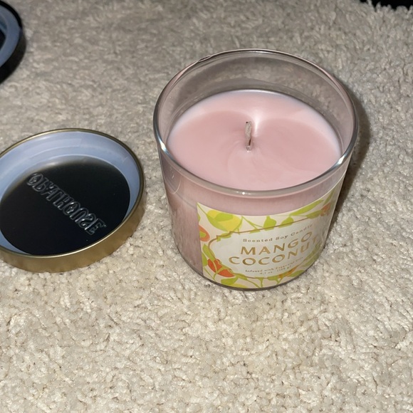 Candles! BUNDLE OF 2! - Picture 2 of 3